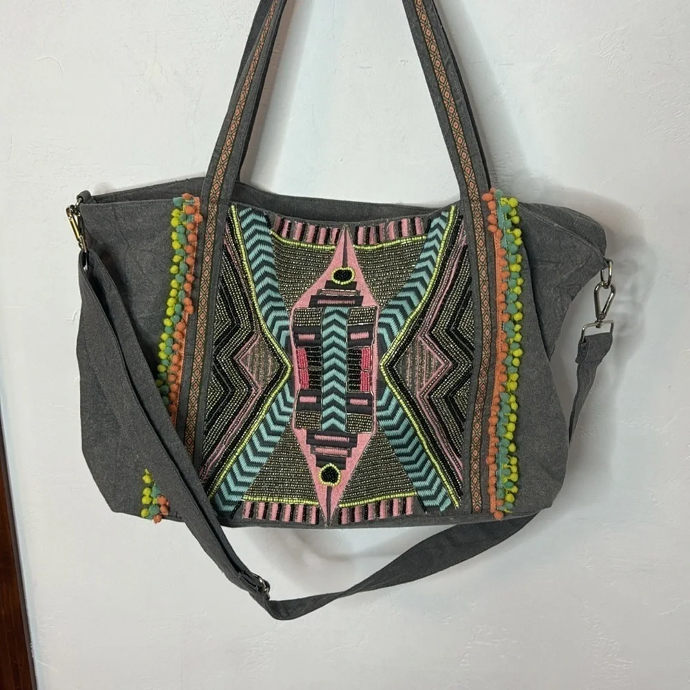 America & Beyond Gray Embroidered Overnight Bag TOT5513B - Picture 2 of 14